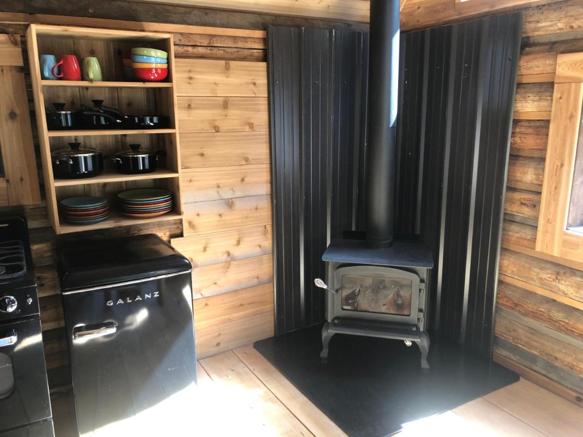 Chalet Mini Moo-light Cabin Clearwater